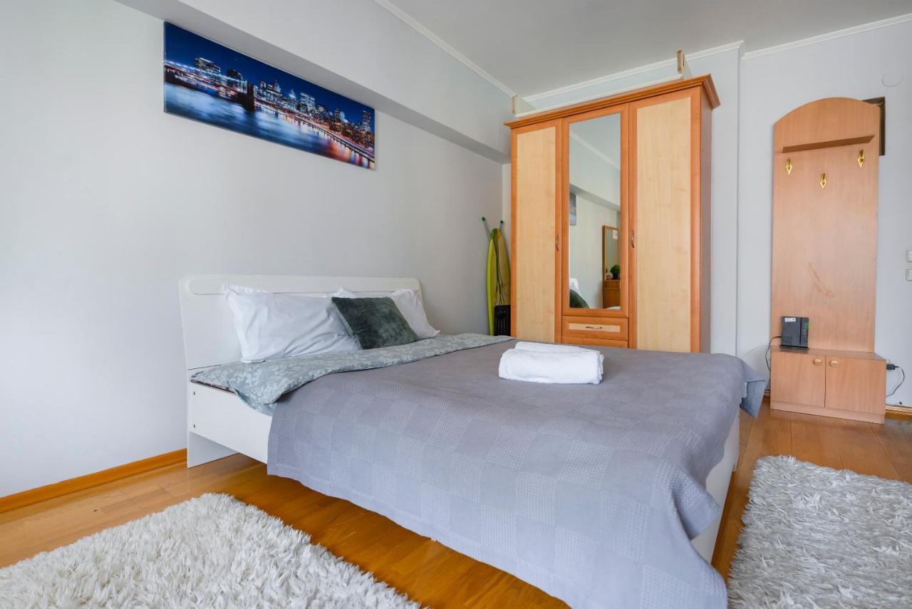 Apartamento На Проспекте Ленина Almatý Exterior foto